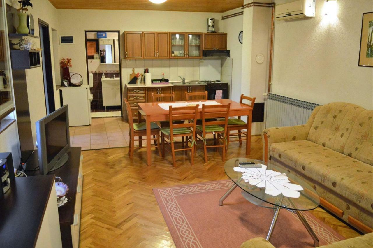 Apartment Racing Beli Manastir Exteriör bild