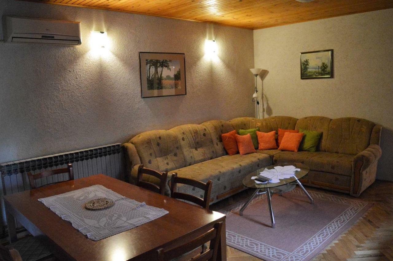 Apartment Racing Beli Manastir Exteriör bild